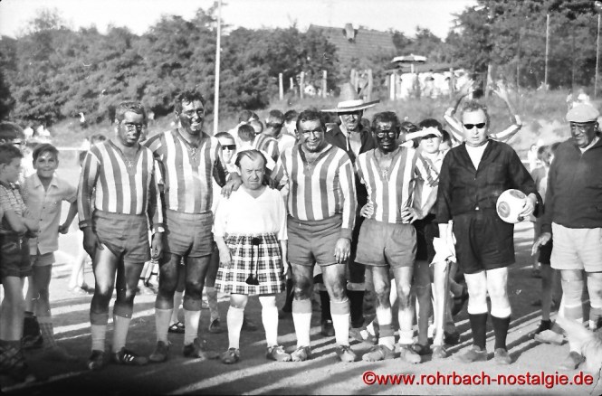 Die abgekämpften "Urus" nach Spielende