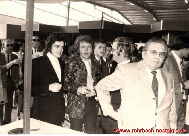 Auf der Saarmesse in Saarbrücken neben Schlagerstar Bernd Spier, der den berühmten Titel sang: ” Das kannst du mir nicht verbieten”