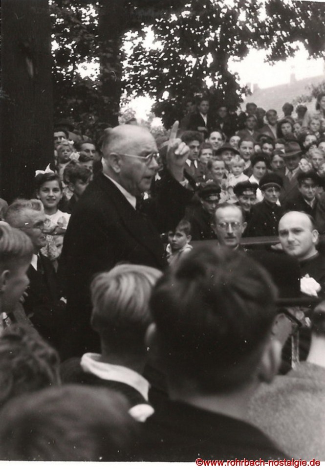 Bürgermeister Oberhauser begrüßt die Gäste