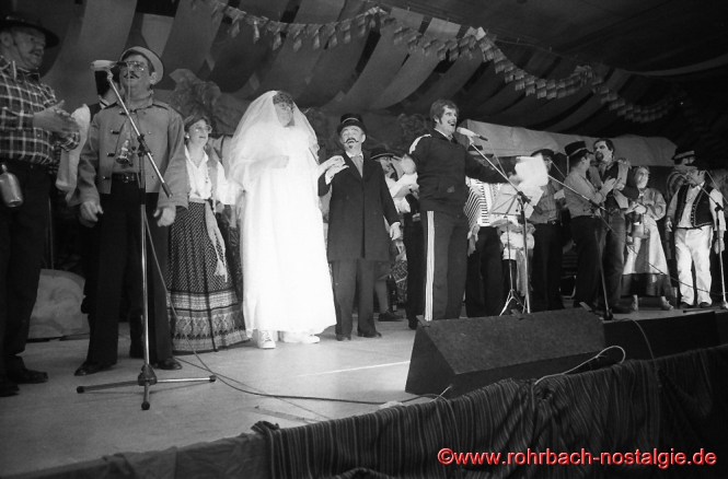 Ein Ständchen für die Brautleute