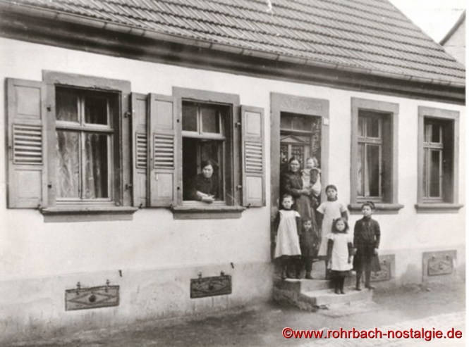 Um 1904 - Das Wohnhaus von "Doppeljäbs" im "Ewwerdorf "