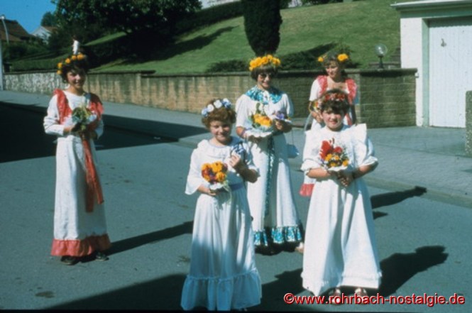 Die Brautjungfern zur Hochzeit (gestaltet von der Kolpingfamilie Rohrbach)