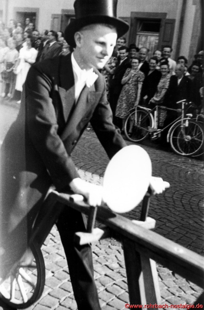 Auf dem Laufrad Kurt Deckarm