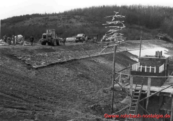 April 1969: Der Weiherdamm wird angelegt