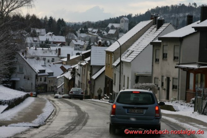 Blick in die Kirchhofstraße Richtung Dorfmitte