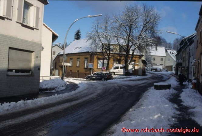 Blick in die Spieserstraße mit der Abzweigung Kirchhofstraße