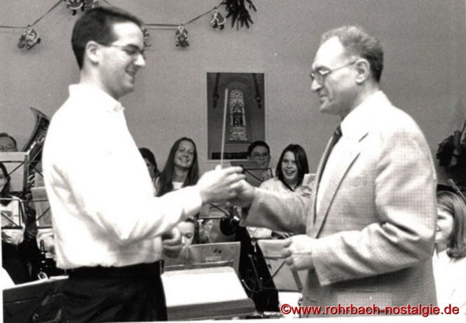 1995 übergibt Karl-Heinz Linn den Dirigenstab an den jungen Carsten Wagner, der vorher das Jugendorchester leitet