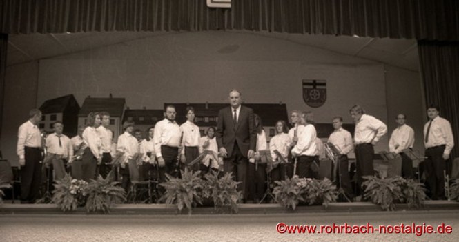 Im Jahr 1980 übernimmt Karl-Heinz Linn den Dirigentenstab von Werner Weißenauer