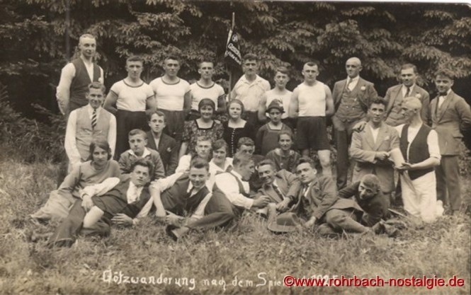 1925 - Götzwanderung an den Spiemont (Berg zwischen Ober- und Niederlinxweiler)