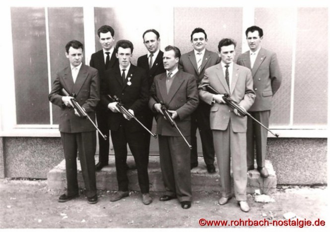 1968 - Männer der Schützenabteilung der TG Rohrbach. Unsere Aufnahme zeigt in der hinteren Reihe von links: Josef Barth, Peter Wahrheit, Franz-Josef Koob, Alfred Jacob. In der vorderen Reihe von links: Martin Zimmermann, Elmar Klam, Alois Freiler und Horst Feichtner