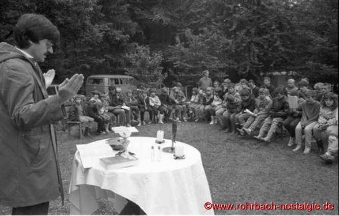 1987 - Gottesdienst am Theodor Jansen Heim beim Pfingstlager