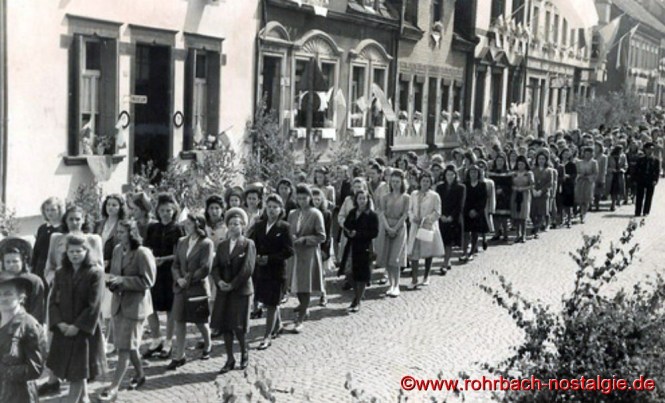 1949 – Fronleichnamsprozession in der Kaiserstraße