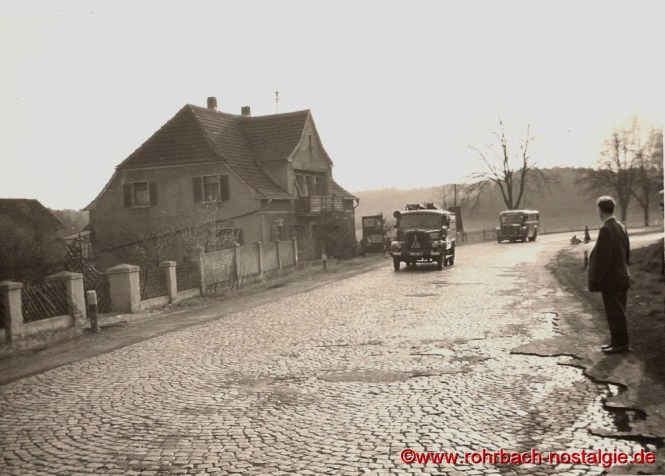 1952 Feuerwehreinsatz auf dem Geistkircher Hof (links Anwesen Beck)
