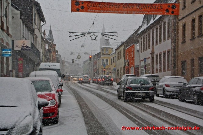 Weihnachtliche Stimmung an der Drehscheibe (Foto: Manfred Agatter)