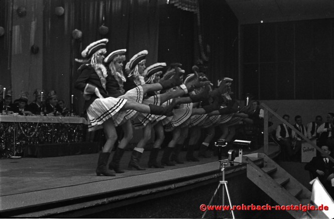 1969 Die weibliche Garde der Dengmerter Narrenzunft DNZ