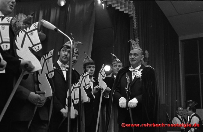 1969 Berittene Elferratsmitglieder Bruno Dusemond, Alfons Charrois, Gisbert Groh, Martin Zimmermann und Günter Thalheimer