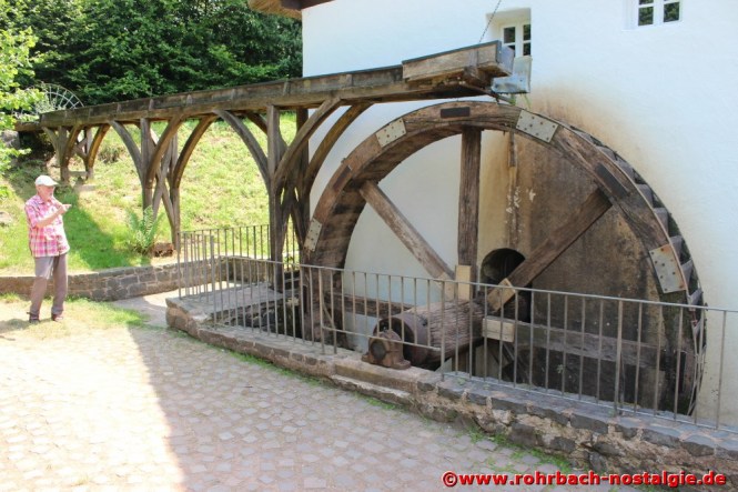 So ähnlich wie hier an der Johann Adams Mühle in Theley sollen die drei oberschlächtigen Mühlenräder ausgesehen haben