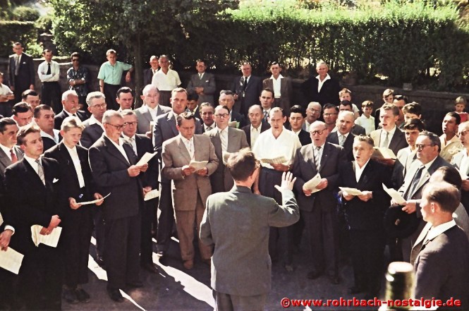 1959 Ständchen zum 60. Geburtstag von Jakob Gluding am "Köppchen" (heute Blücherstraße)