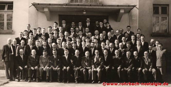 1960 Im Jahr seines 100 jährigen Bestehens hat der Männerchor fast 100 aktive Sänger