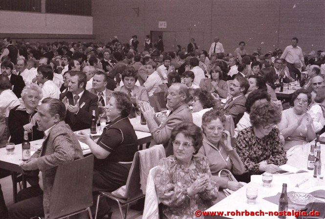 1980 Blick in die Zuschauer beim Freundschaftssingen anlässlich des 120-jährigen Bestehens in der Rohrbachhalle