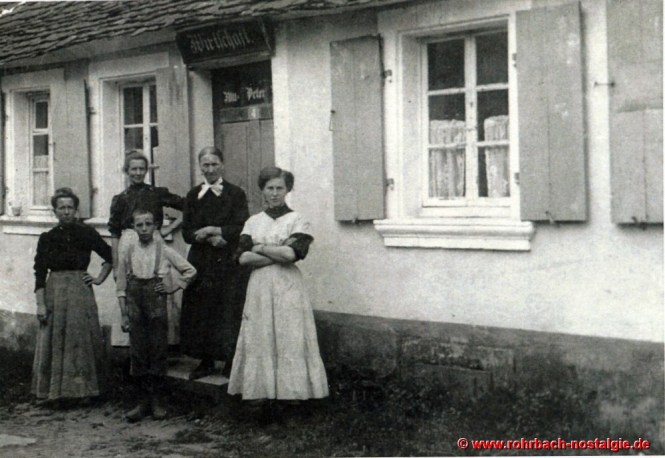 Um 1900 - Die erste Wirtschaft auf dem Glashütterhof. Um 1920-21 wird sie geschlossen und 1934 wegen Baufälligkeit abgerissen