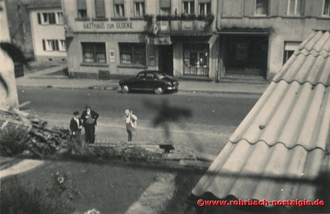 1955 Blick auf das Rohrbacher UT-Kino, rechts neben dem Hotel Erbelding