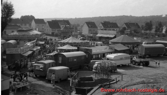 1963 findet erstmals das Johannesfest und die Kirmes auf dem neuen Marktplatz Hinter den Gärten sttt