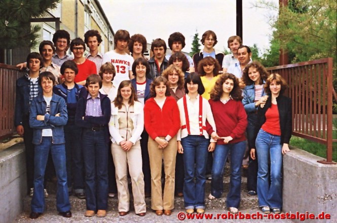 1979 Albert Senzig mit der Abschlussklasse des Geburtsjahrganges 1964