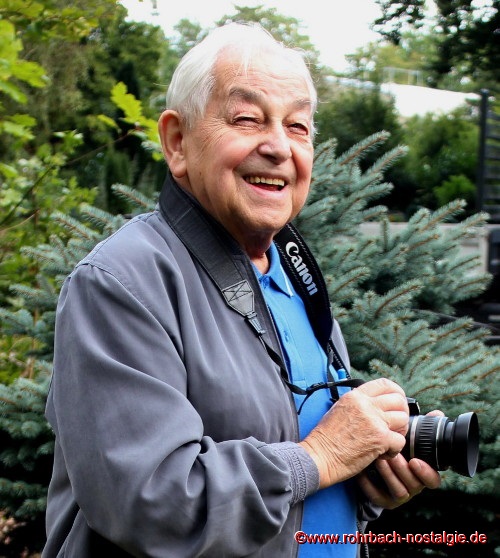 2013 Albert Senzig mit seiner Kamera