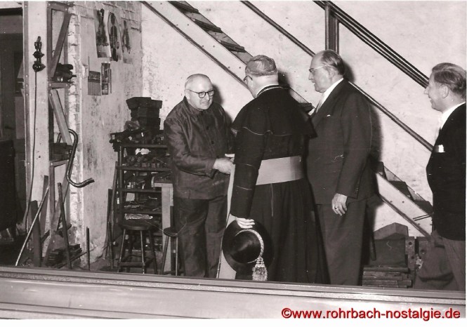 1959 Bischof Isidor Markus Emanuel begrüßt den Rohrbacher Bürger David Haselmaier
