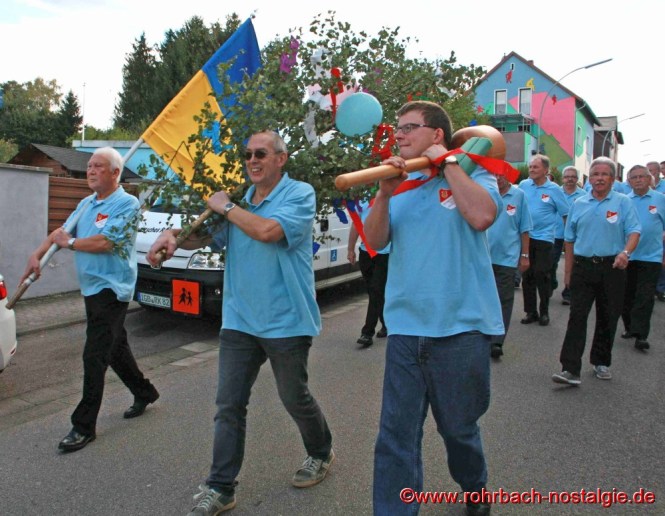 Der Männerchor mit dem Stampesstößer