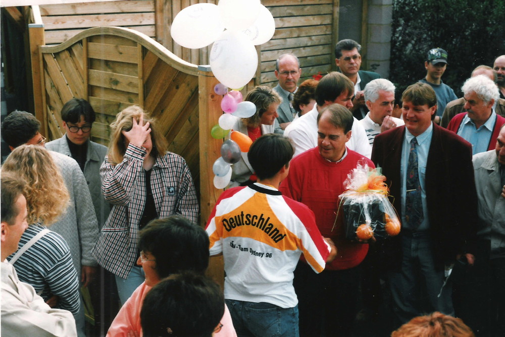 Detlev Hanser und Roland Weber gratulieren