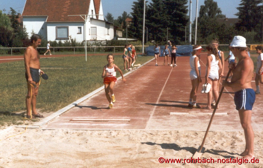 1987 Sandra Abel beim Weitsprung in Rehlingen