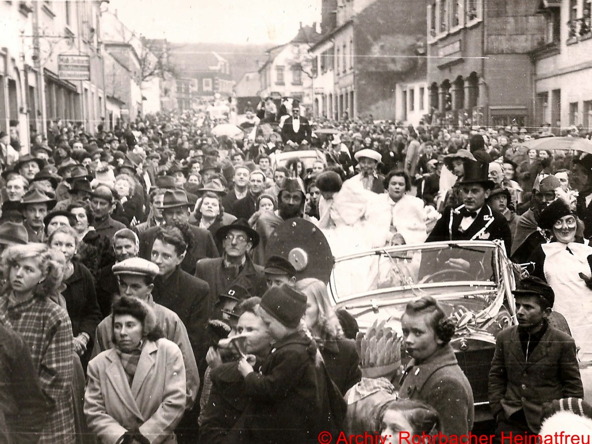 1954 “ Alleh Hopp – Rohrbach steht offem Kopp&nbsp;„